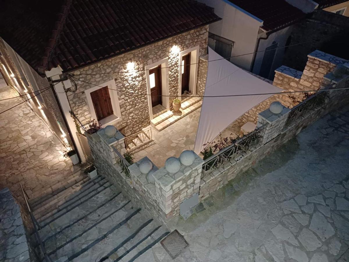 1571_ Suites A2 Nafpaktos Exterior photo